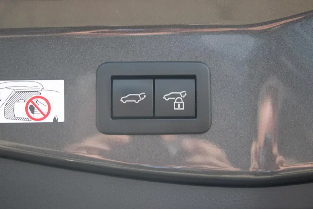 Toyota C-HR 2.0 Plug-in Hybrid 220 Dynamic uit 2024, foto 15