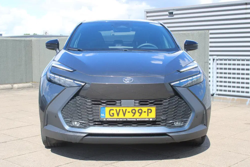 Toyota C-HR 2.0 Plug-in Hybrid 220 Dynamic uit 2024, foto 3