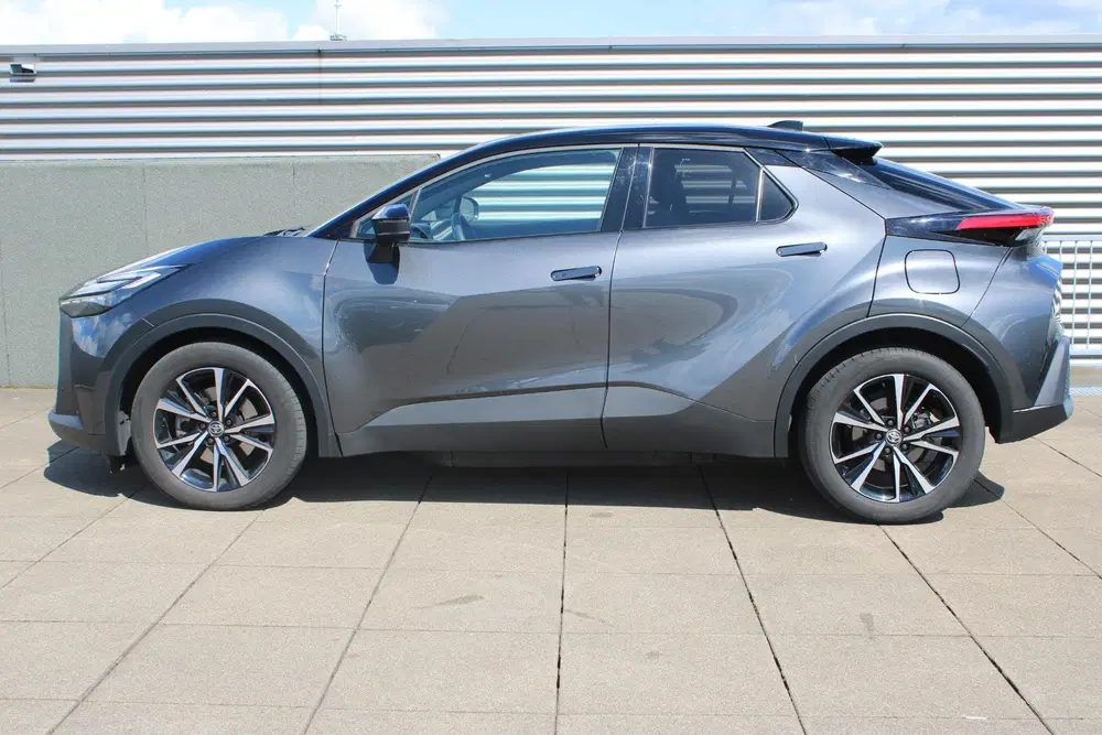 Toyota C-HR 2.0 Plug-in Hybrid 220 Dynamic uit 2024, foto 4