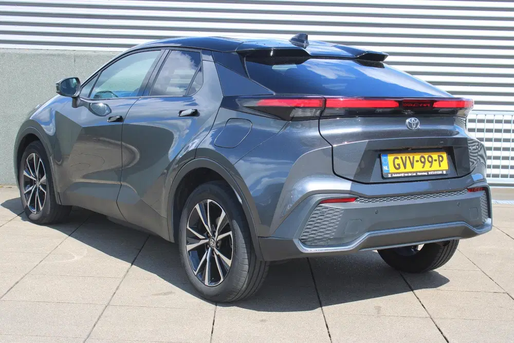 Toyota C-HR 2.0 Plug-in Hybrid 220 Dynamic uit 2024, foto 5