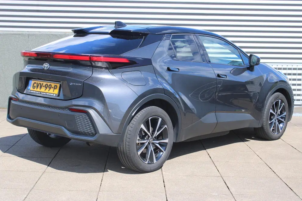 Toyota C-HR 2.0 Plug-in Hybrid 220 Dynamic uit 2024, foto 7