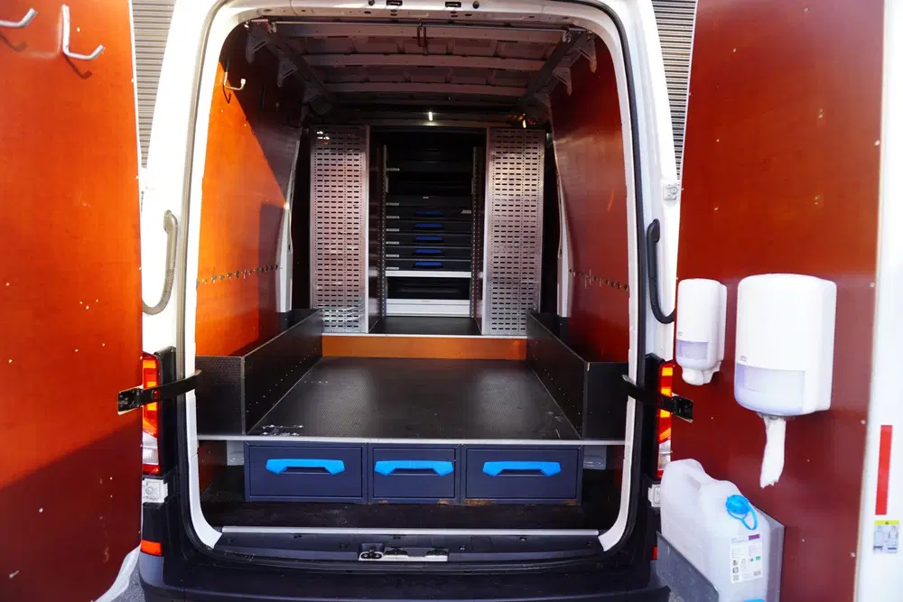 Volkswagen Crafter 180pk Automaat L3H3 uit 2024, foto 3