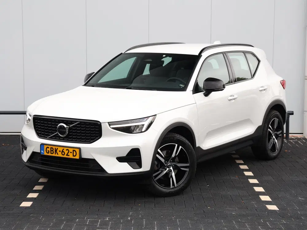 Volvo XC40 2.0 B4 Plus Dark 197 pk uit 2024, foto 10