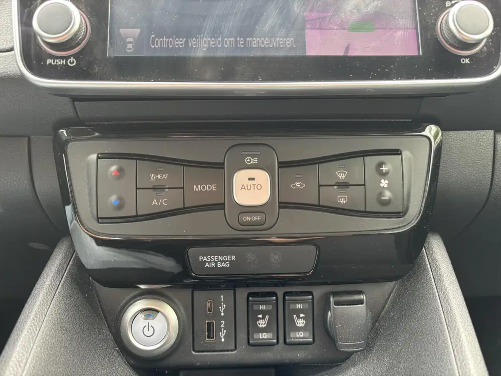 Nissan Leaf N-Connecta 40 kWh l voorstoelen verwarmd l uit 2023, foto 13