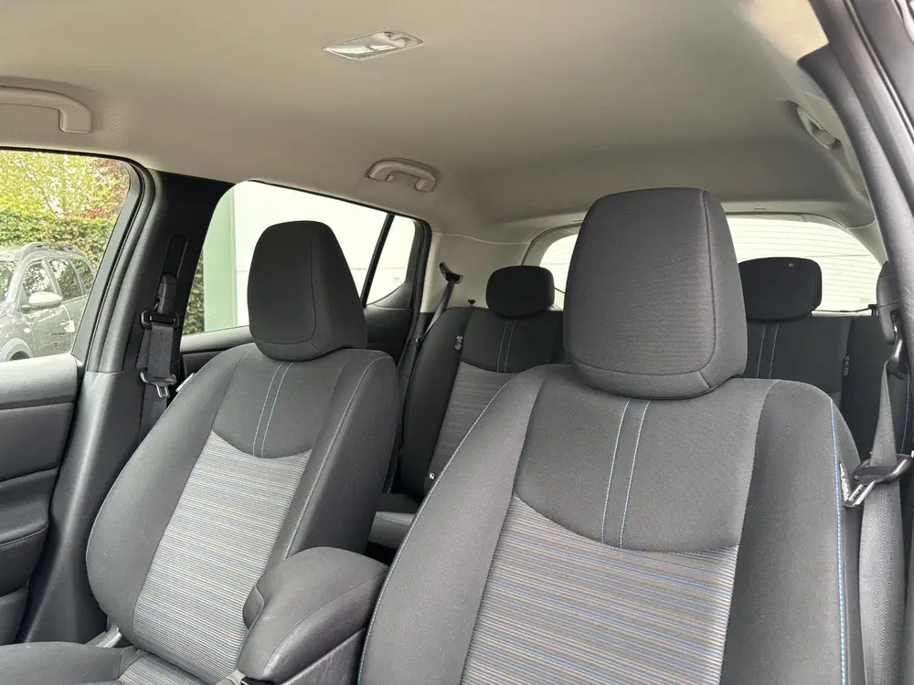 Nissan Leaf N-Connecta 40 kWh l voorstoelen verwarmd l uit 2023, foto 7