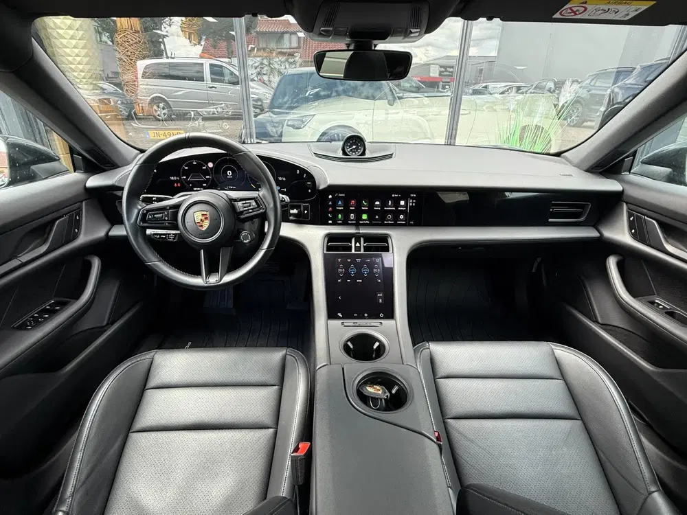 Porsche Taycan Sport Turismo 79 kWh SPORT CHRONO uit 2023, foto 2