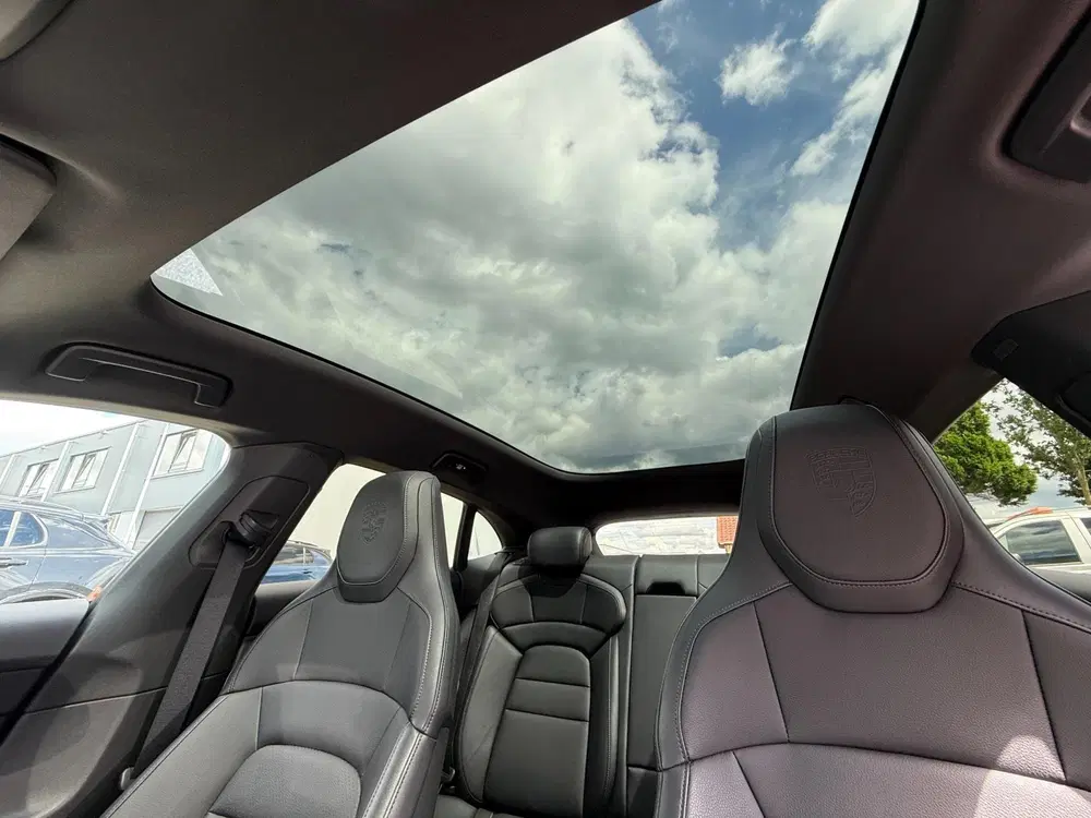 Porsche Taycan Sport Turismo 79 kWh SPORT CHRONO uit 2023, foto 3