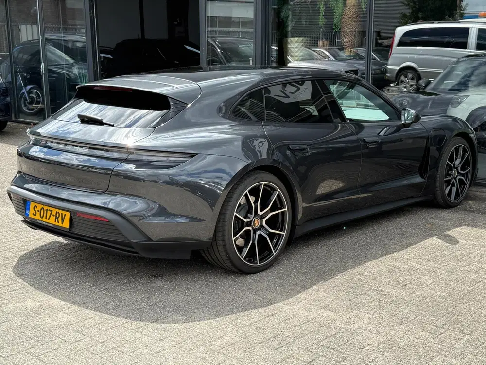 Porsche Taycan Sport Turismo 79 kWh SPORT CHRONO uit 2023, foto 7