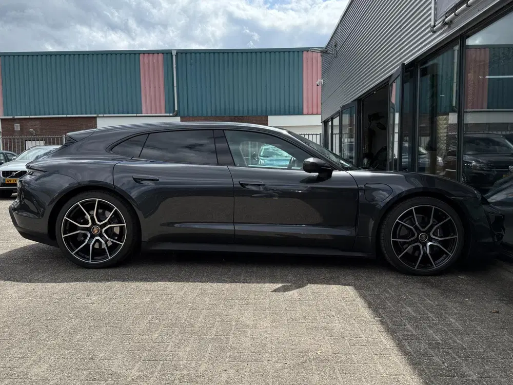Porsche Taycan Sport Turismo 79 kWh SPORT CHRONO uit 2023, foto 8
