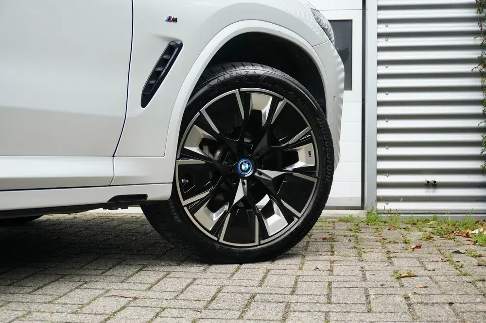BMW iX3 High Exe. 80 kWh uit 2023, foto 11