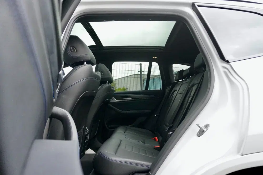 BMW iX3 High Exe. 80 kWh uit 2023, foto 13