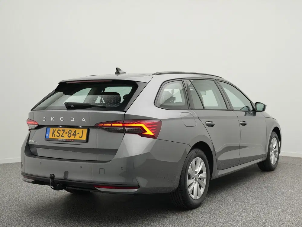 Skoda Octavia 1.5 TSI 115pk Business Edition uit 2026, foto 2