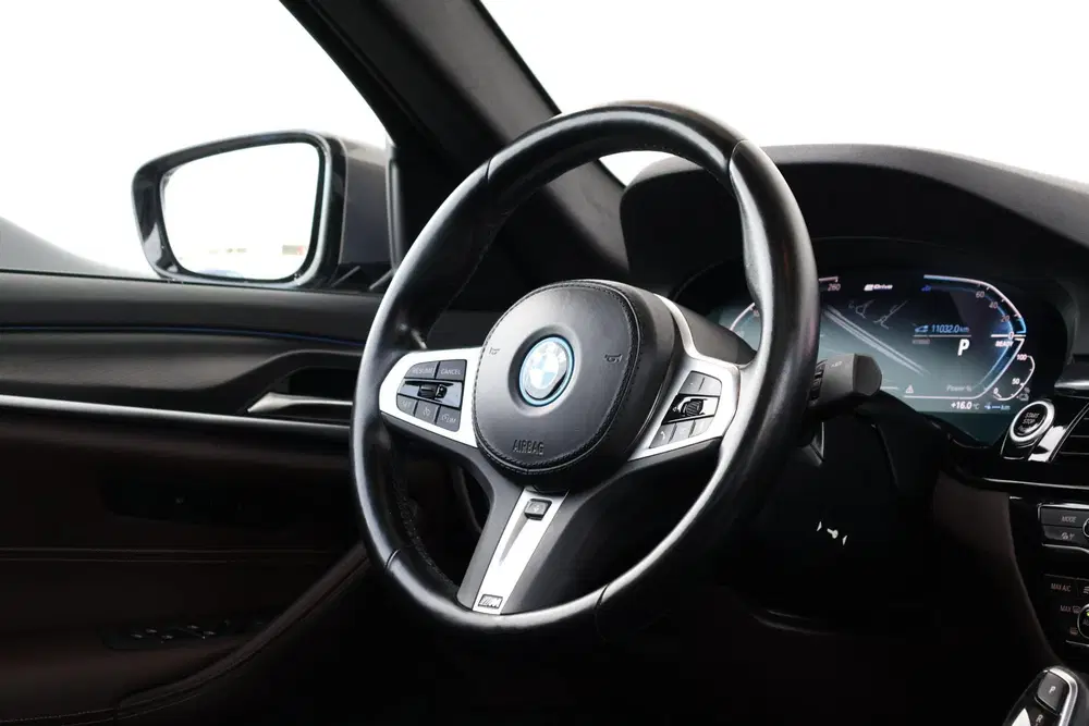 BMW 5-serie 530e Business Edition Plus uit 2023, foto 11