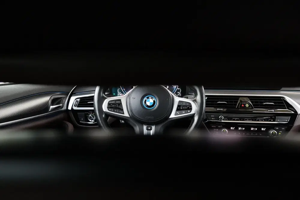 BMW 5-serie 530e Business Edition Plus uit 2023, foto 14