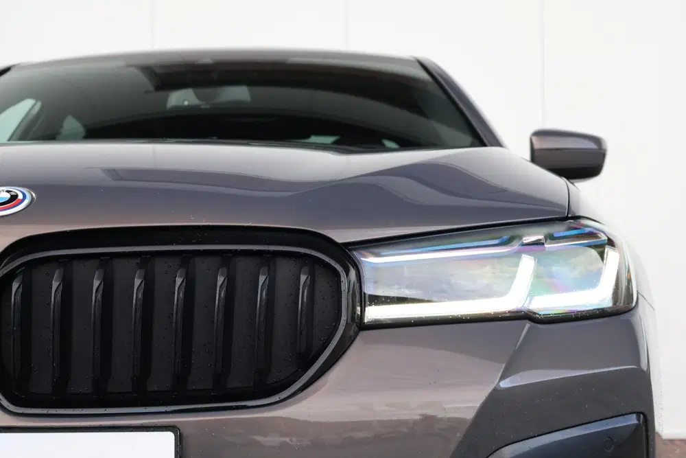BMW 5-serie 530e Business Edition Plus uit 2023, foto 3