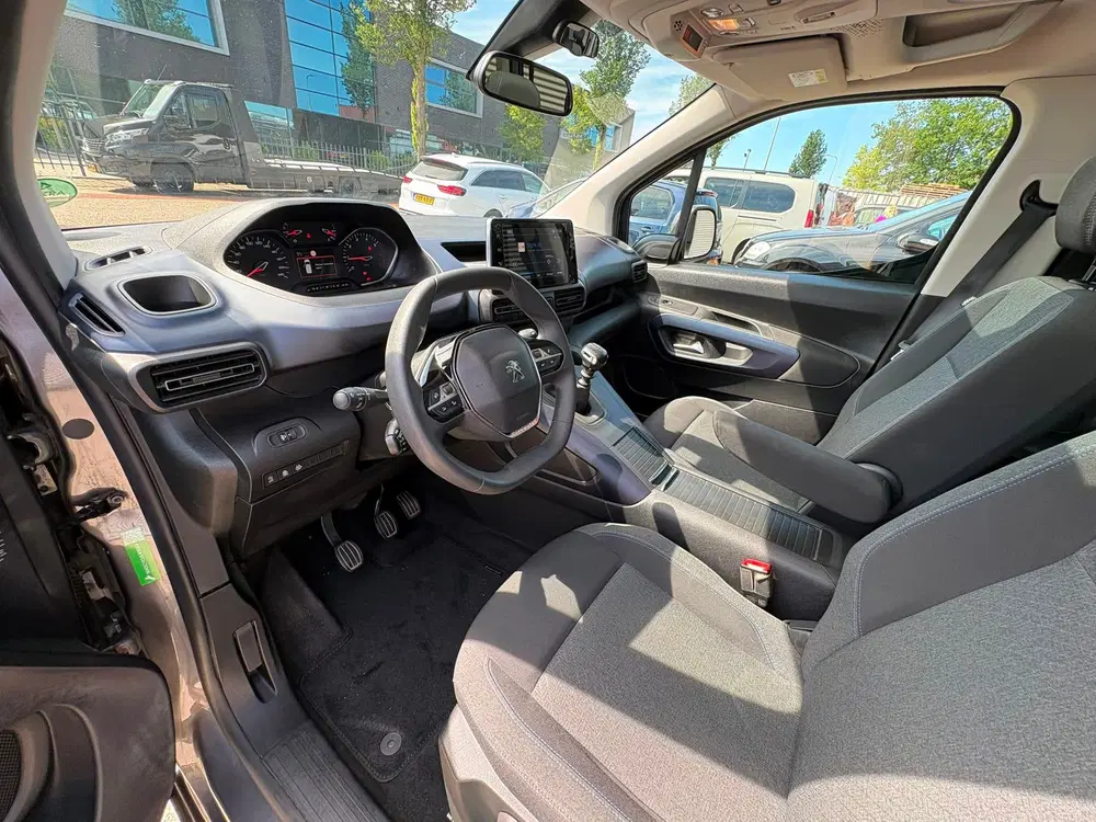 Peugeot Rifter 1.2 Puretech Allure PANO uit 2019, foto 15