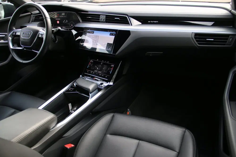 Audi Q8 e-tron 50 quattro Edition 95 kWh BTW-AUTO NL-AUTO uit 2023, foto 11