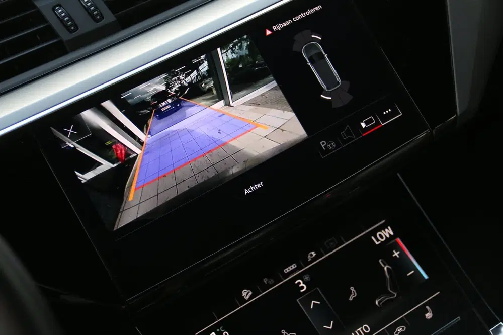 Audi Q8 e-tron 50 quattro Edition 95 kWh BTW-AUTO NL-AUTO uit 2023, foto 14