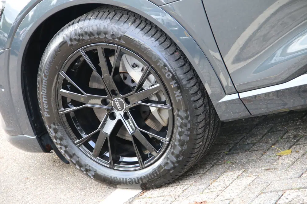 Audi Q8 e-tron 50 quattro Edition 95 kWh BTW-AUTO NL-AUTO uit 2023, foto 4