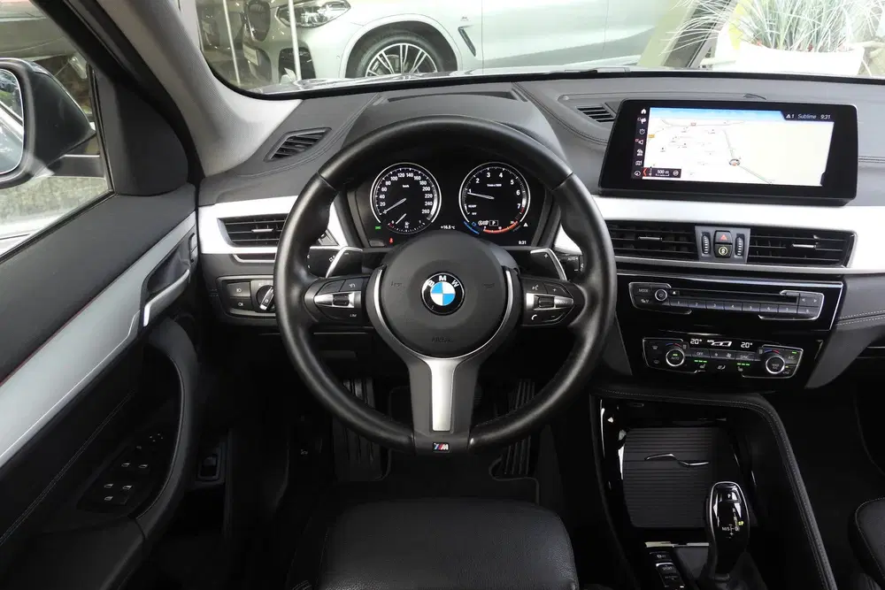 BMW X1 xDrive20i xLine Automaat uit 2020, foto 2