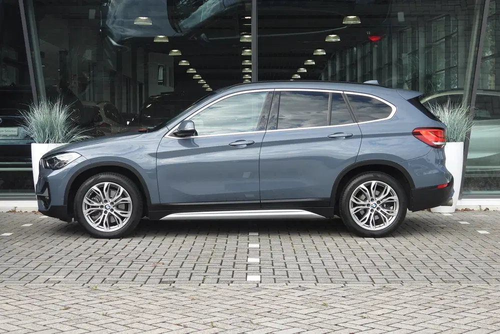 BMW X1 xDrive20i xLine Automaat uit 2020, foto 5
