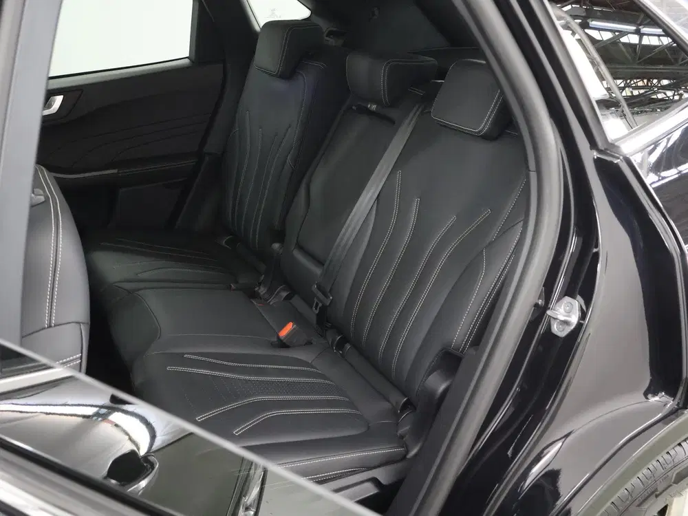 Ford Kuga 2.5 PHEV Vignale uit 2023, foto 12