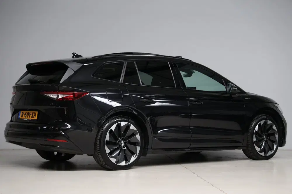 Skoda Enyaq 80 Sportline uit 2022, foto 2