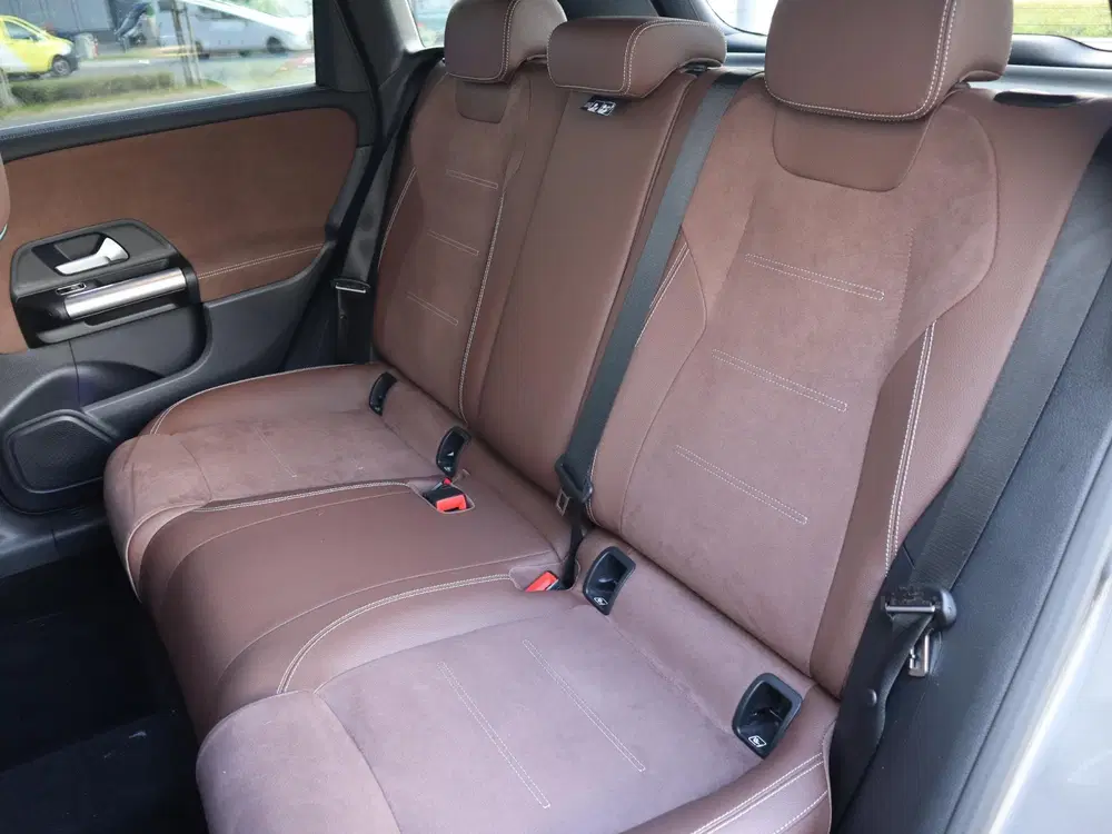Mercedes-Benz B-Klasse 180 Business Solution AMG l Keyless l uit 2025, foto 10