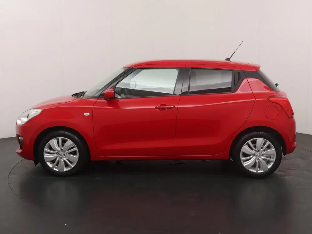 Suzuki Swift 1.2 Select uit 2019, foto 2