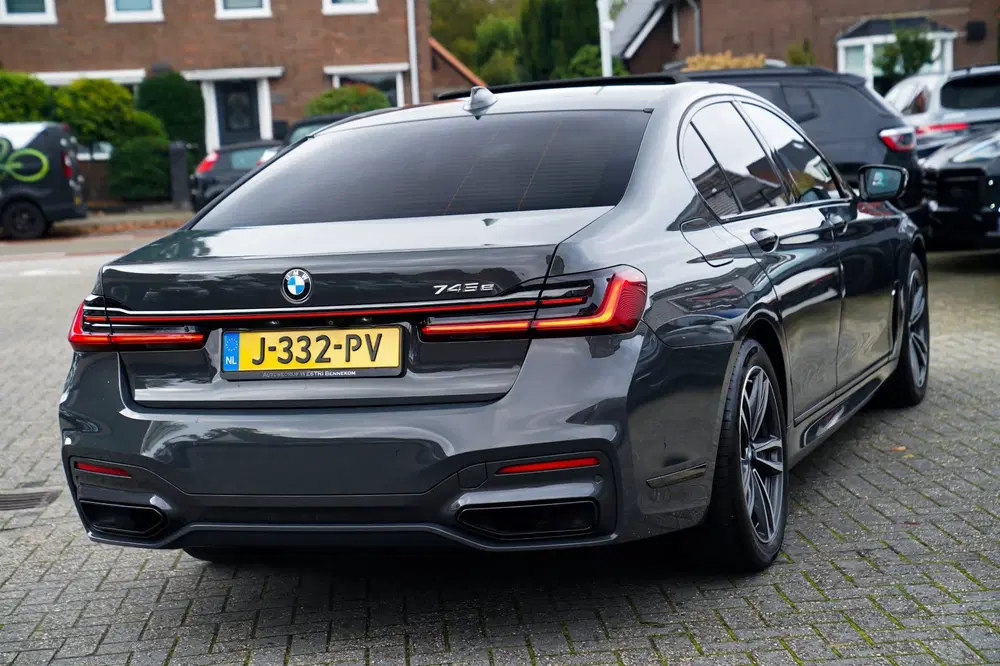 BMW 7-serie 745e High Executive uit 2019, foto 15