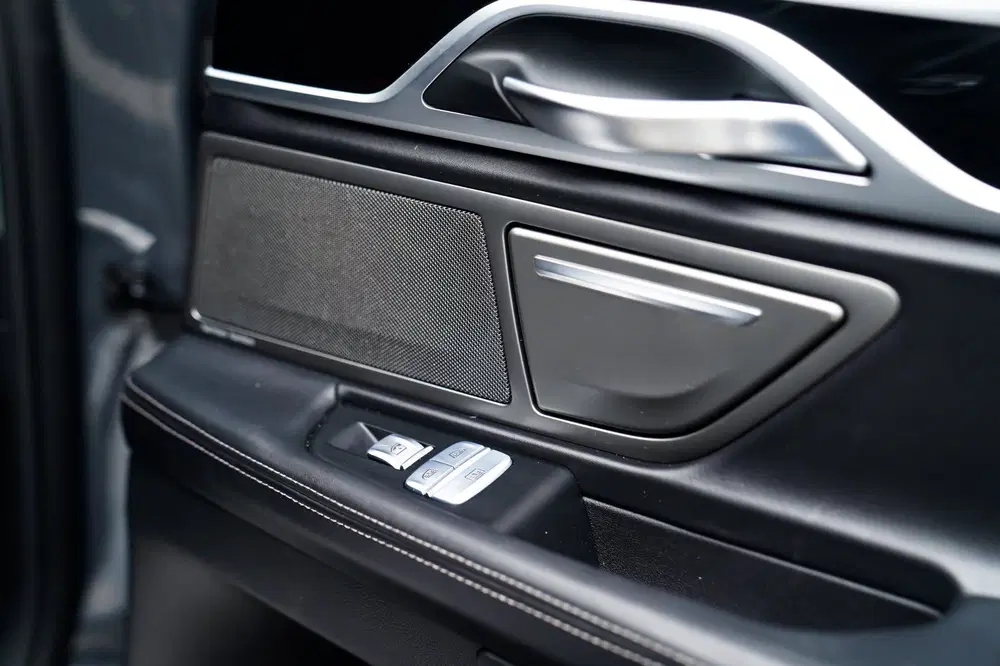 BMW 7-serie 745e High Executive uit 2019, foto 4