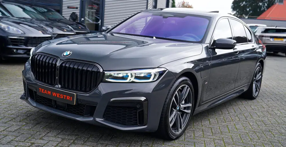 BMW 7-serie 745e High Executive uit 2019, foto 9