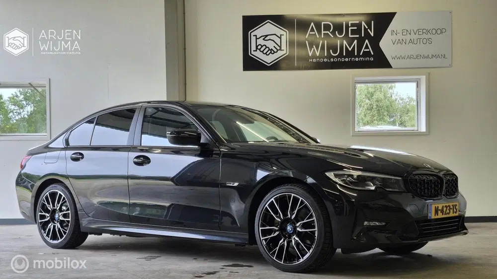 BMW 3-serie 320e Business Edition Plus uit 2022