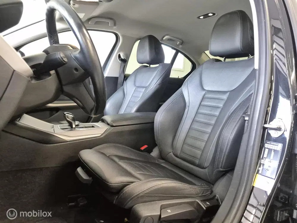 BMW 3-serie 320e Business Edition Plus uit 2022, foto 10