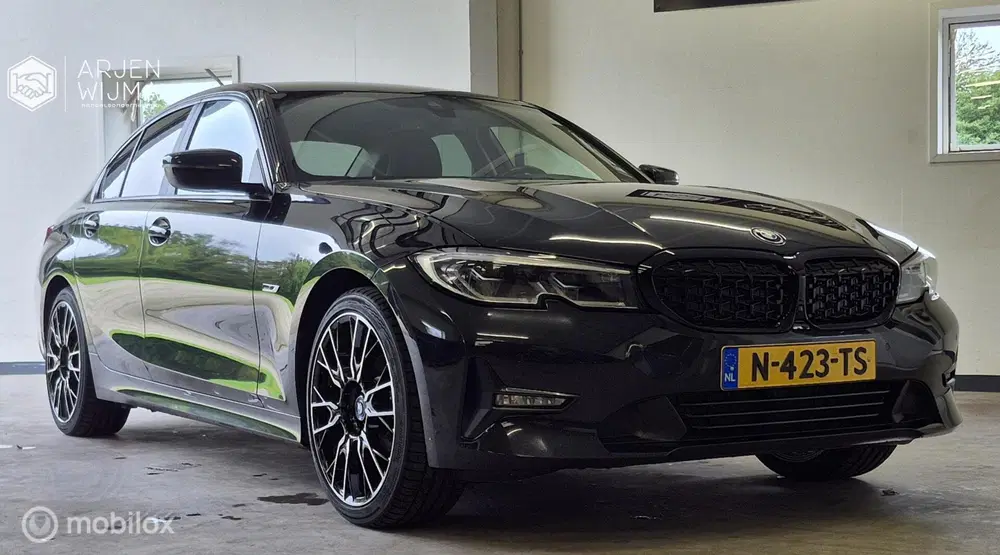 BMW 3-serie 320e Business Edition Plus uit 2022, foto 2