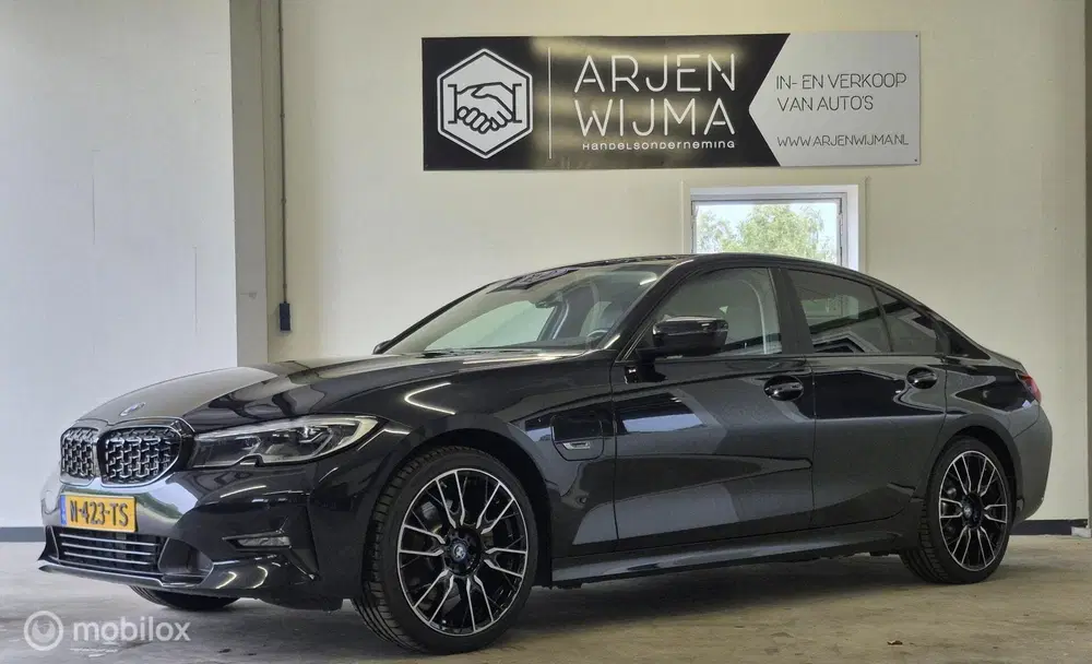 BMW 3-serie 320e Business Edition Plus uit 2022, foto 5