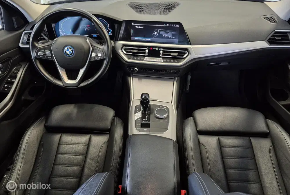 BMW 3-serie 320e Business Edition Plus uit 2022, foto 9