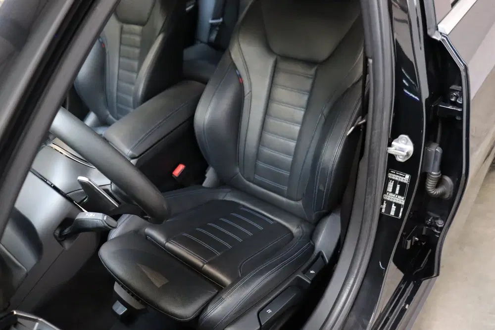 BMW 3-serie 330i High Executive M Sport Pakket Automaa uit 2019, foto 13