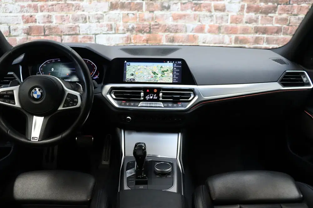 BMW 3-serie 330i High Executive M Sport Pakket Automaa uit 2019, foto 15