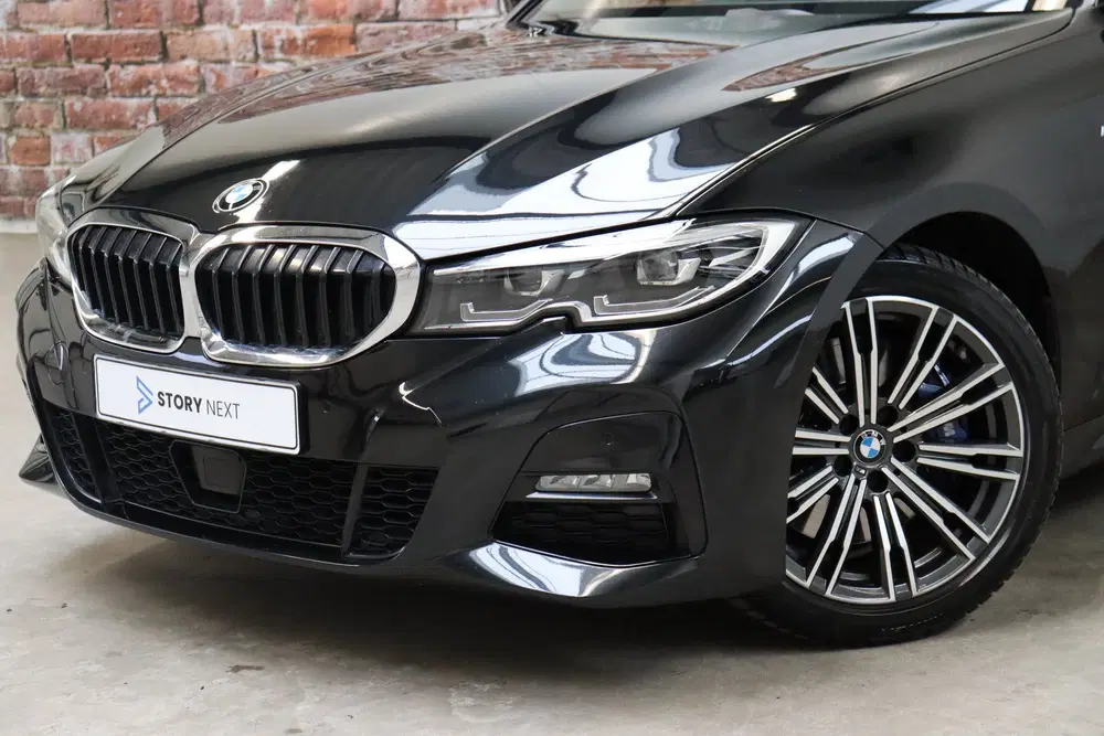 BMW 3-serie 330i High Executive M Sport Pakket Automaa uit 2019, foto 2