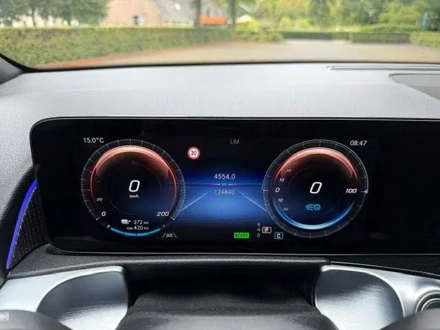 Mercedes-Benz EQB 250+ luxury Line 71kWh SOH 96% Panoramadak uit 2023, foto 13