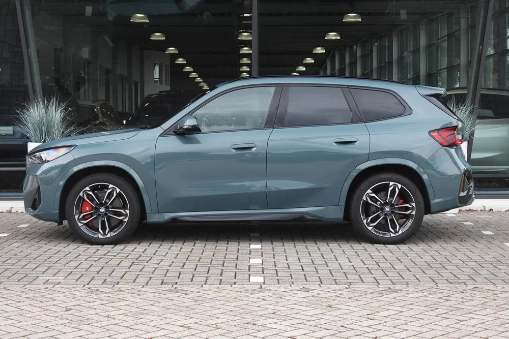 BMW iX1 eDrive20 M Sport uit 2025, foto 5