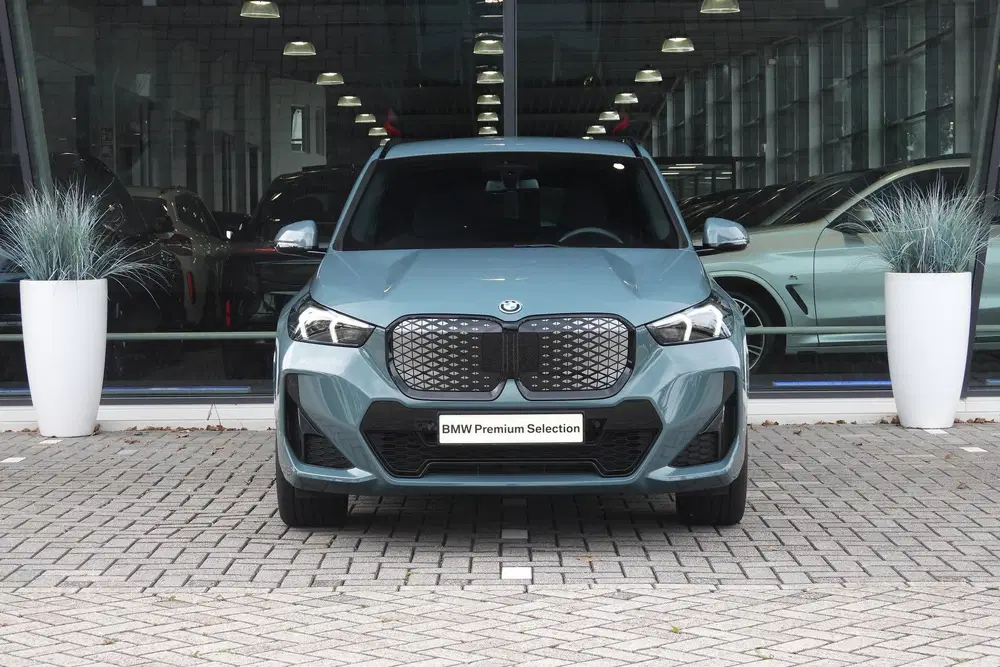BMW iX1 eDrive20 M Sport uit 2025, foto 8