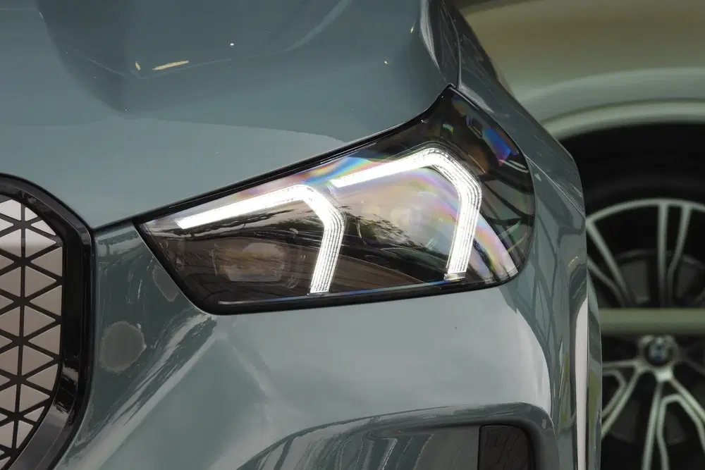 BMW iX1 eDrive20 M Sport uit 2025, foto 9