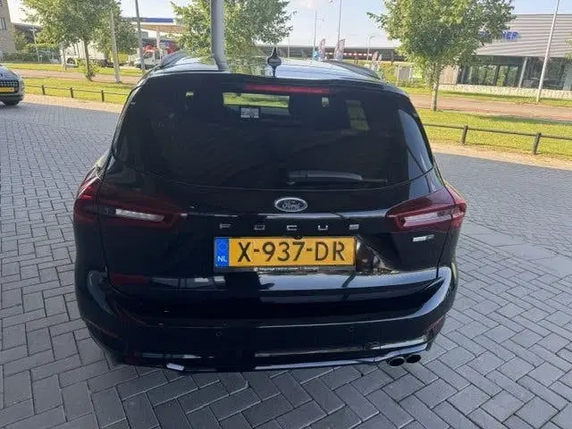 Ford Focus 1.0 ECOBOOST HYBRID ST LINE STYLE uit 2023, foto 5