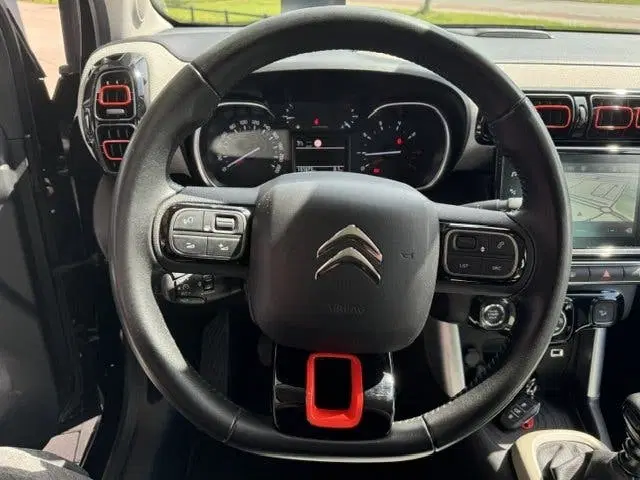 Citroën C3 Aircross 1.2 PT S&S SHINE TWO TONE + ECC uit 2019, foto 9