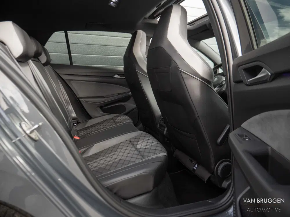 Volkswagen Golf 1.5 eTSI R-Line Pano Sfeer Camera BTW uit 2022, foto 15