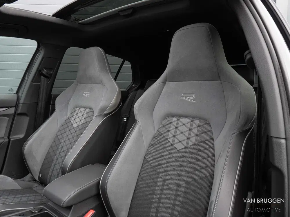 Volkswagen Golf 1.5 eTSI R-Line Pano Sfeer Camera BTW uit 2022, foto 2