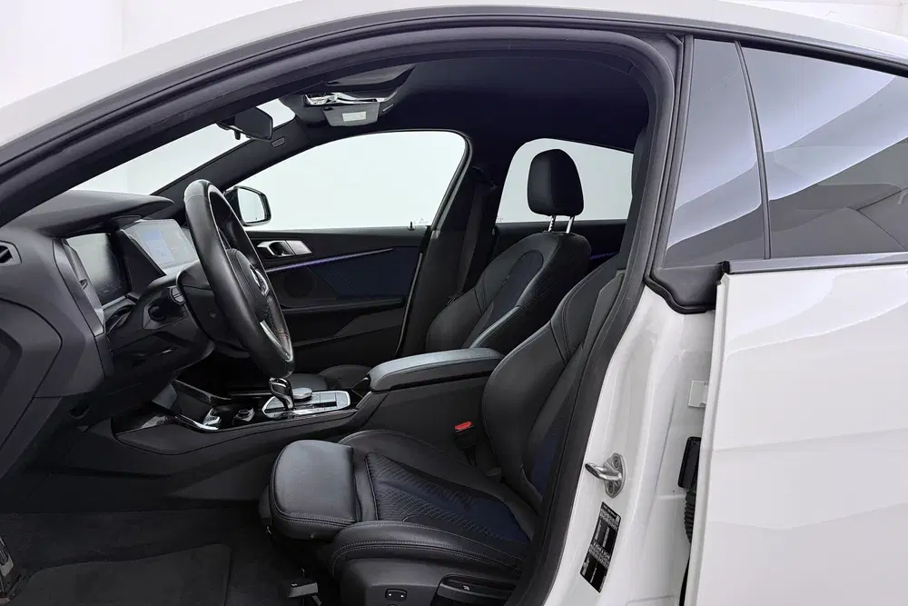 BMW 2-serie 2-serie Gran Coupé 218i Executive Edition uit 2020, foto 3