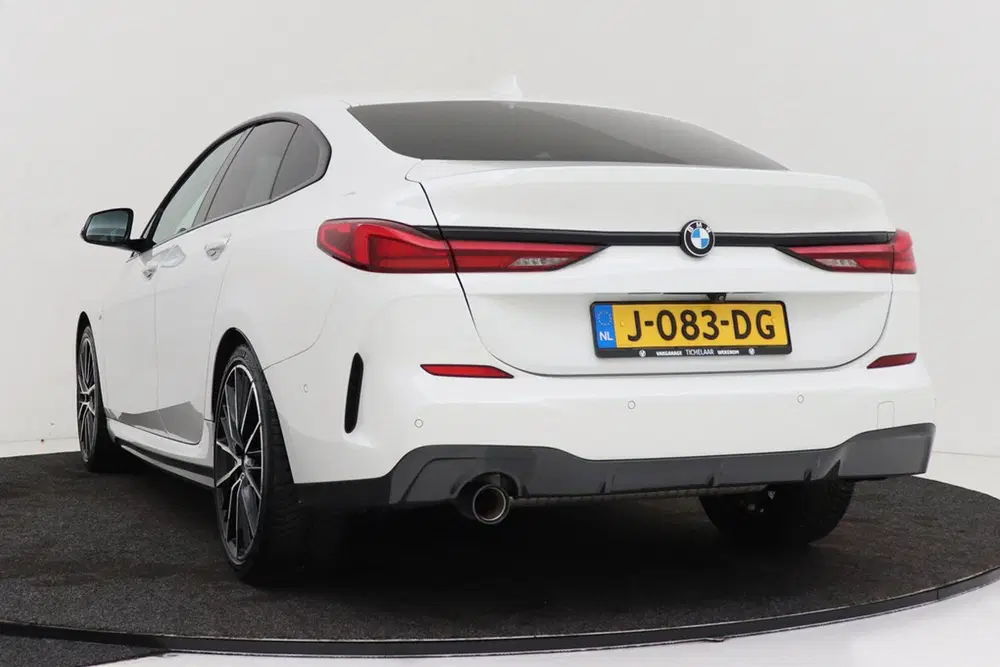 BMW 2-serie 2-serie Gran Coupé 218i Executive Edition uit 2020, foto 9